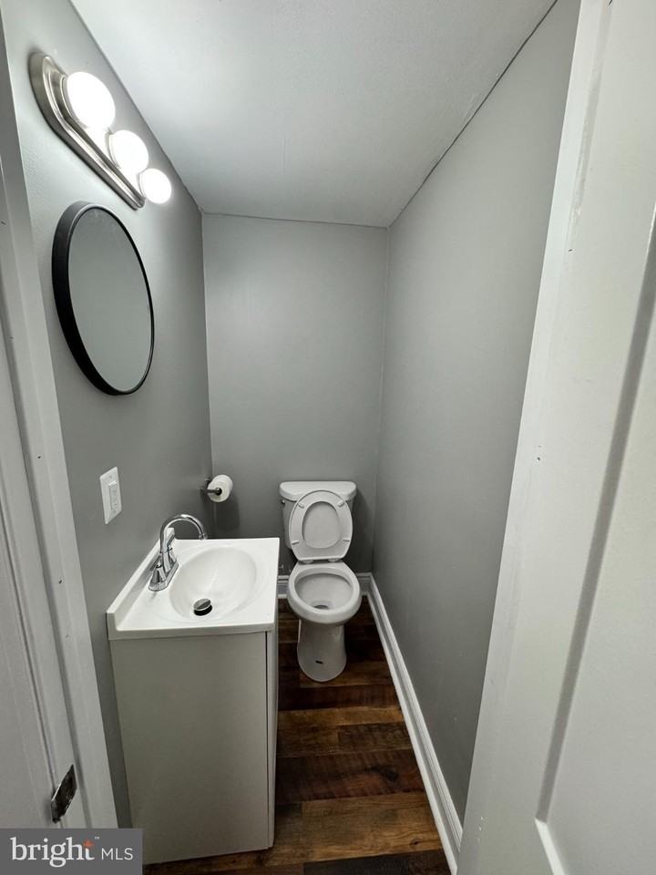 1908 W Somerset St - Photo 7 of 10