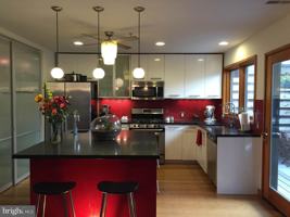 featured image of 956 N 8th St Apt 1 #1