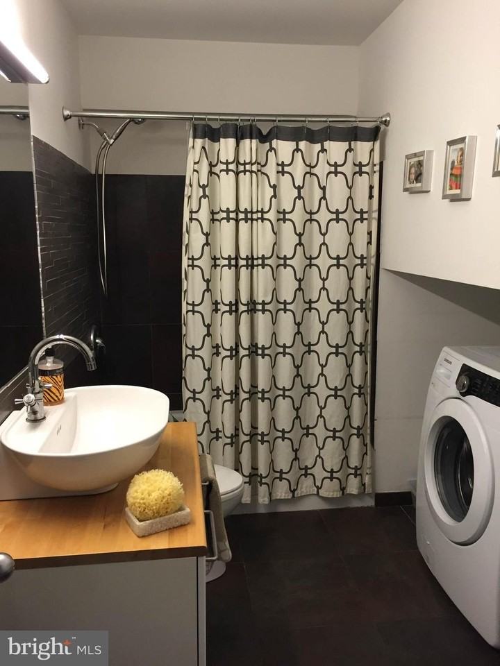 956 N 8th St Apt 1 #1 - Photo 7 of 18