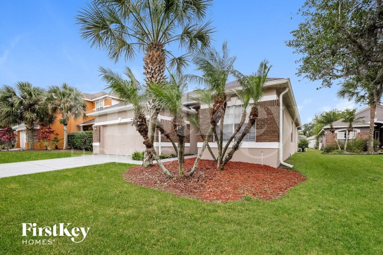 2604 Southpointe Ct - Photo 2 of 15