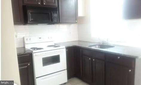 5520 Harmer St - Photo 2 of 4