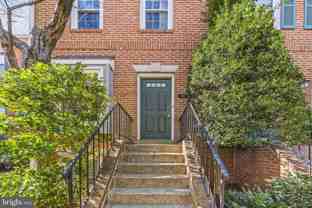 786 N Vermont St - Photo 1 of 1