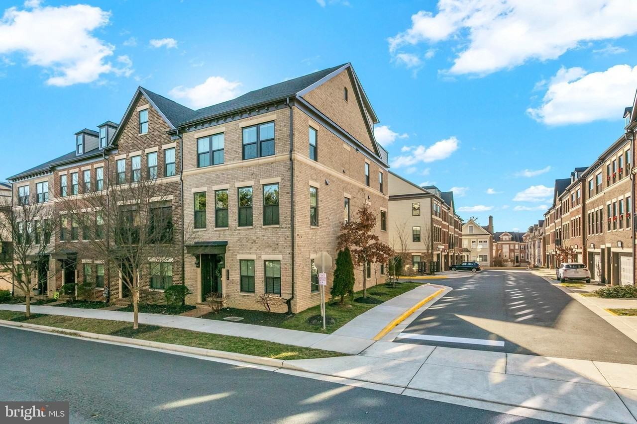 6725 24th Ct N - Photo 3 of 45