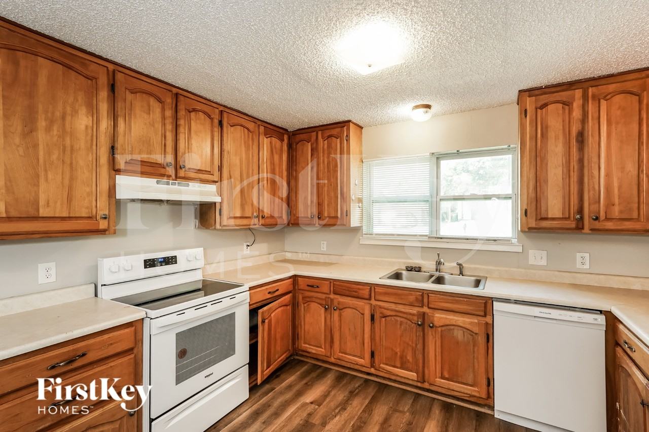 924 Kimbrough St - Photo 6 of 16