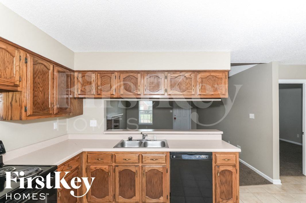 8491 Highland Glen Cir N - Photo 7 of 15