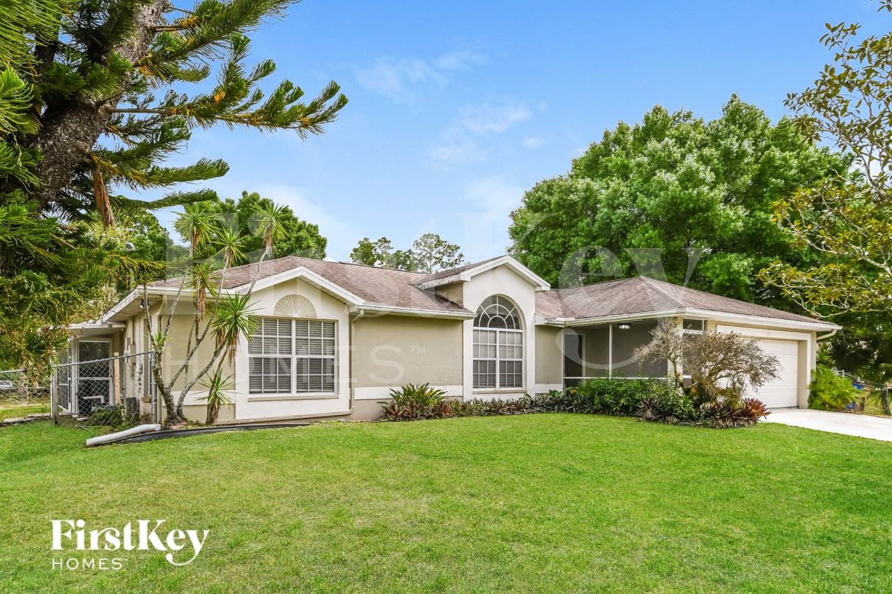 708 Prospect Ave - Photo 2 of 16