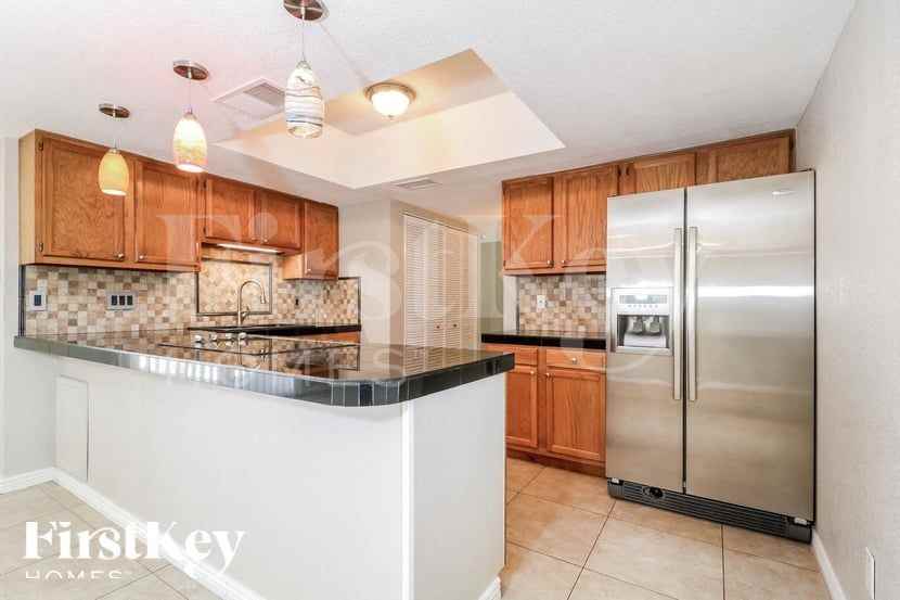 6836 S Terrace Rd - Photo 6 of 15