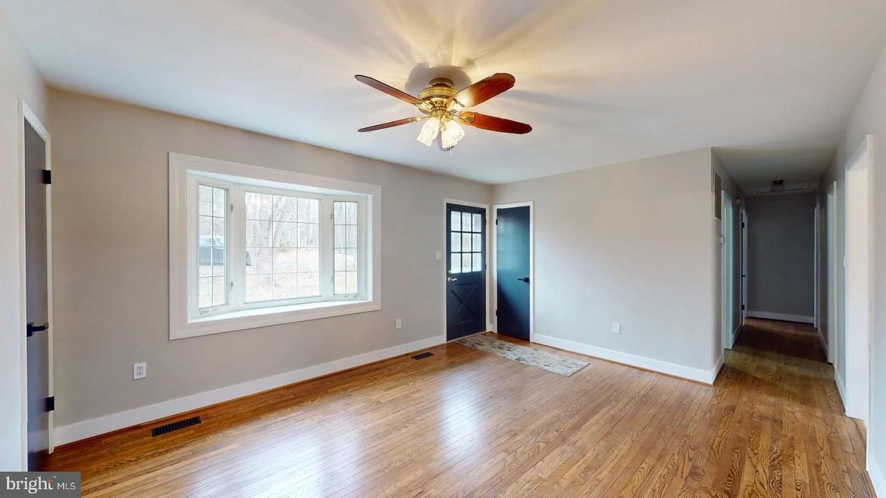 11813 Cornwell Dr - Photo 6 of 22