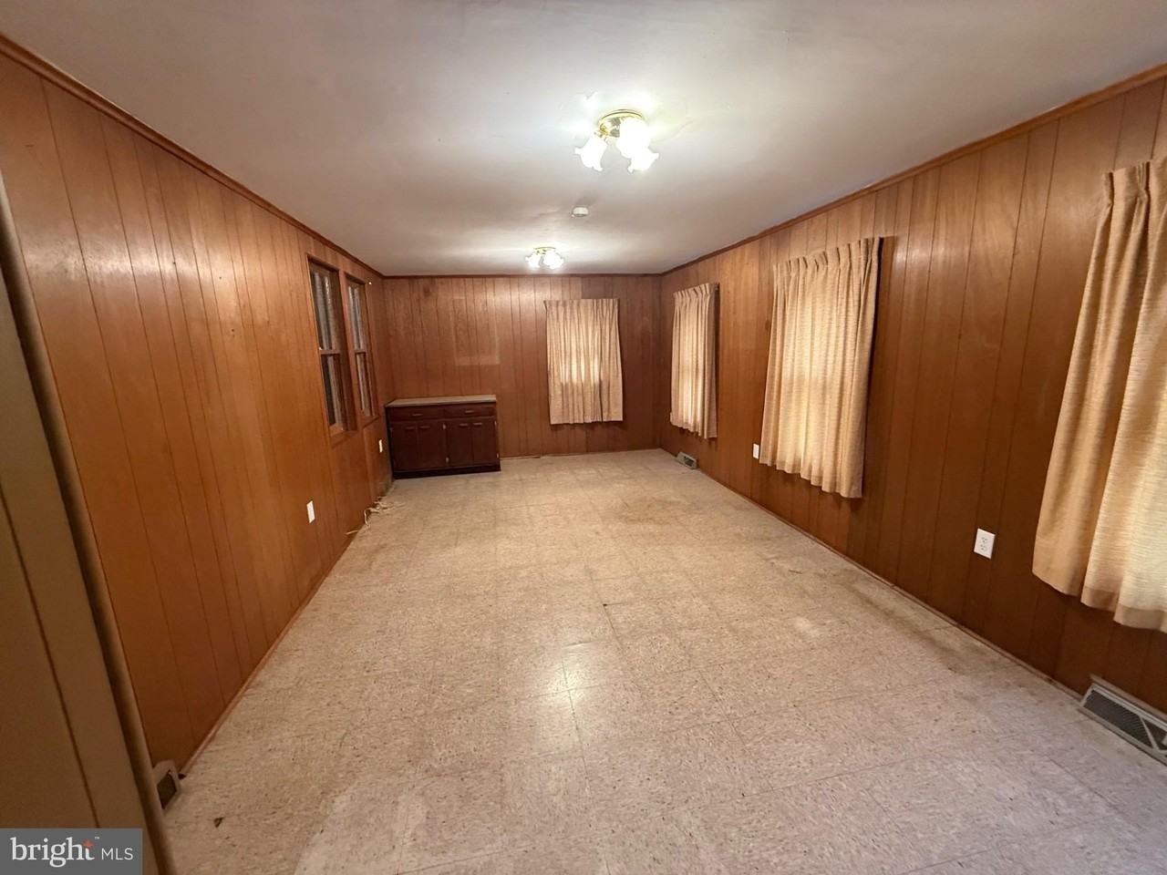 228 Opequon Ave - Photo 7 of 12