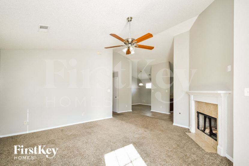 4820 Royal Run Dr - Photo 4 of 16