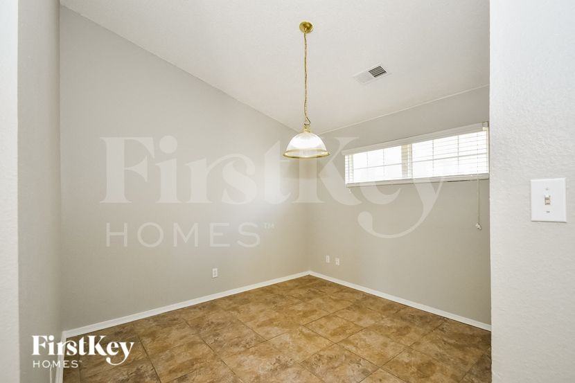 4820 Royal Run Dr - Photo 6 of 16