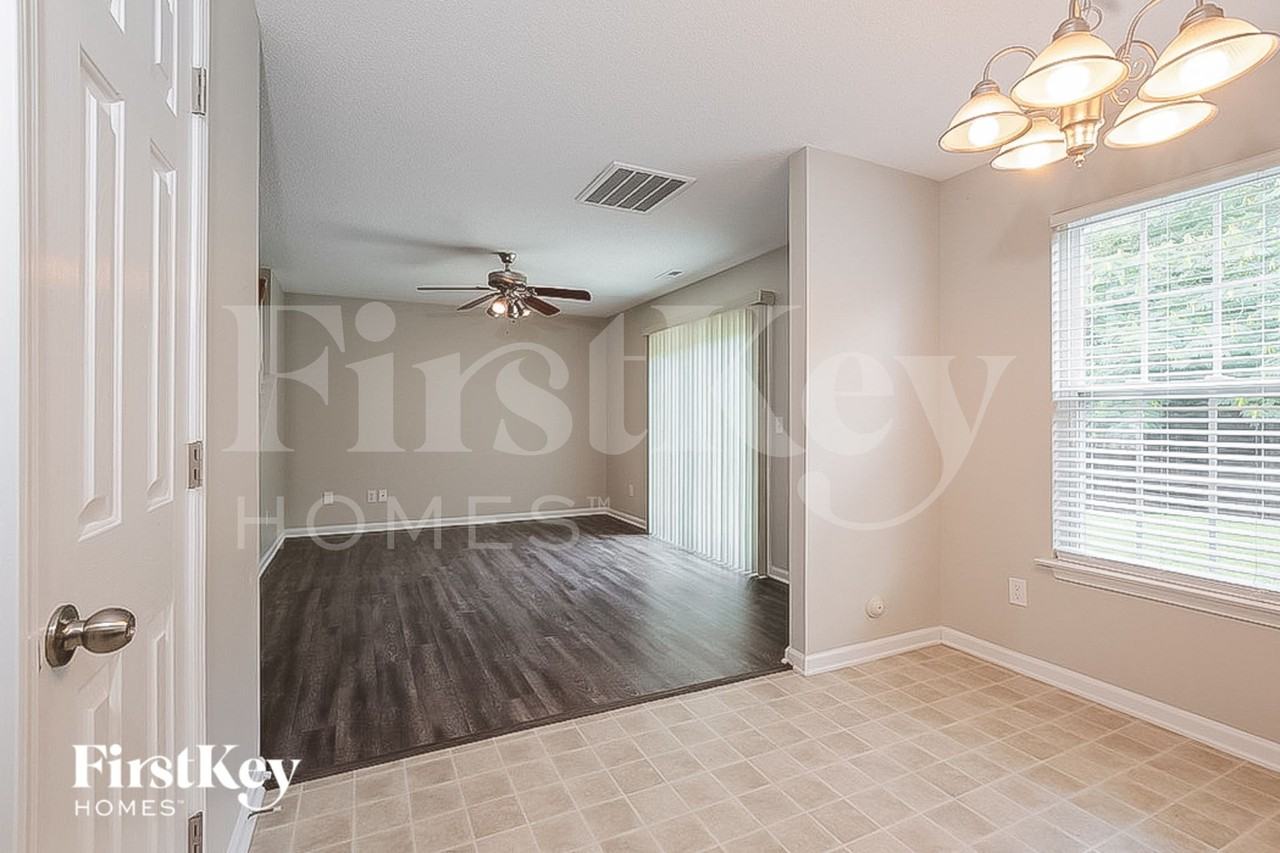 4608 Mallard Creek Dr - Photo 4 of 15