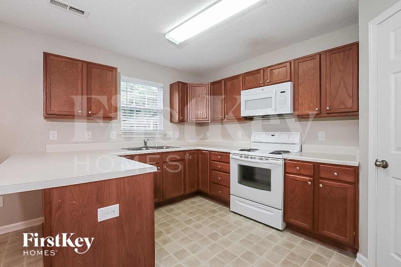 4608 Mallard Creek Dr - Photo 5 of 15