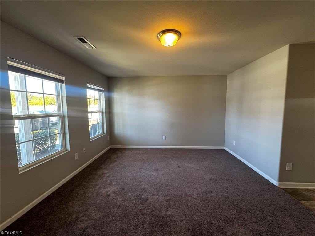 3921 Village Park Ct - Photo 3 of 10