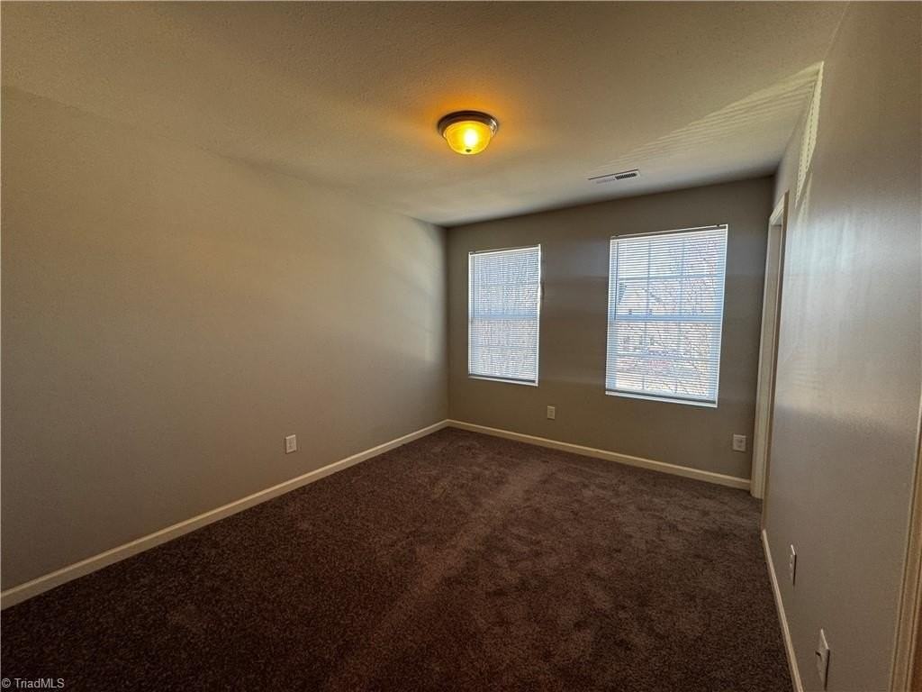 3921 Village Park Ct - Photo 7 of 10