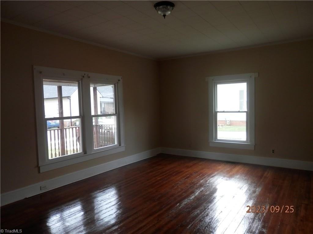 172 Davie St - Photo 2 of 13