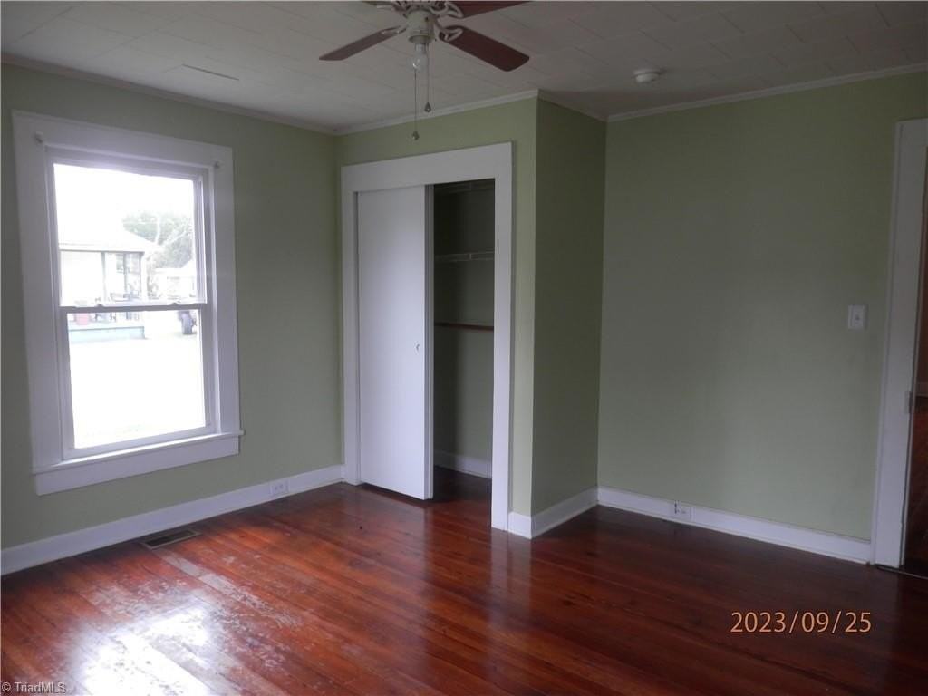 172 Davie St - Photo 6 of 13