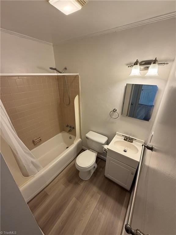 847 W 6th St #A - Photo 6 of 10