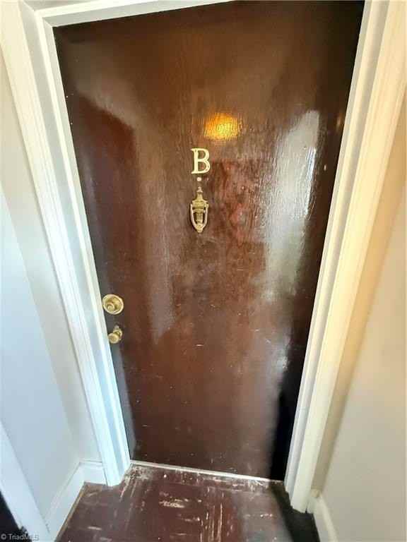 711 W 1st St #B - Photo 2 of 11