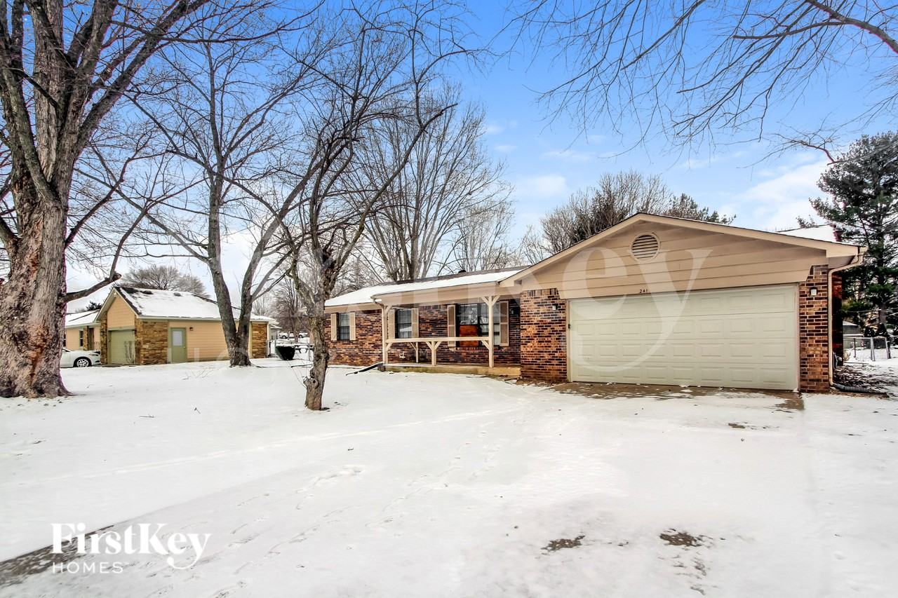 241 Summit Ridge Dr - Photo 2 of 15