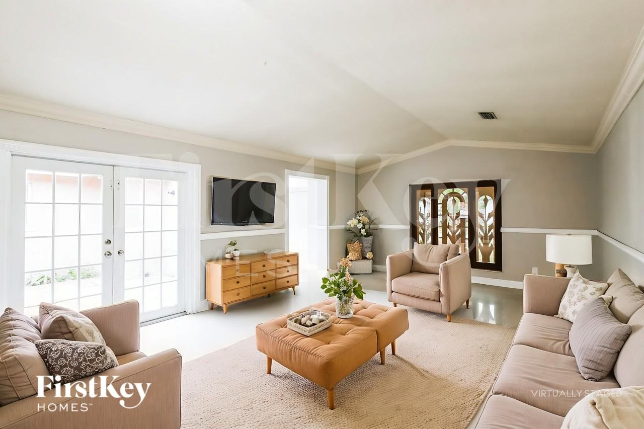 17023 Swplace - Photo 3 of 19