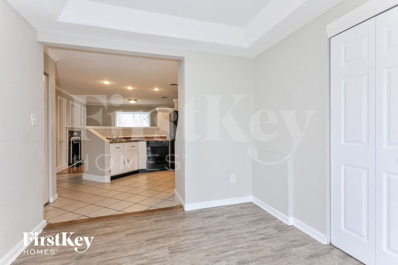 1412 Vero Dr - Photo 5 of 15