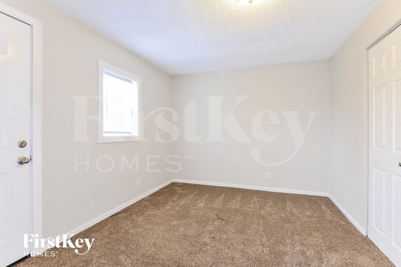 1412 Vero Dr - Photo 7 of 15