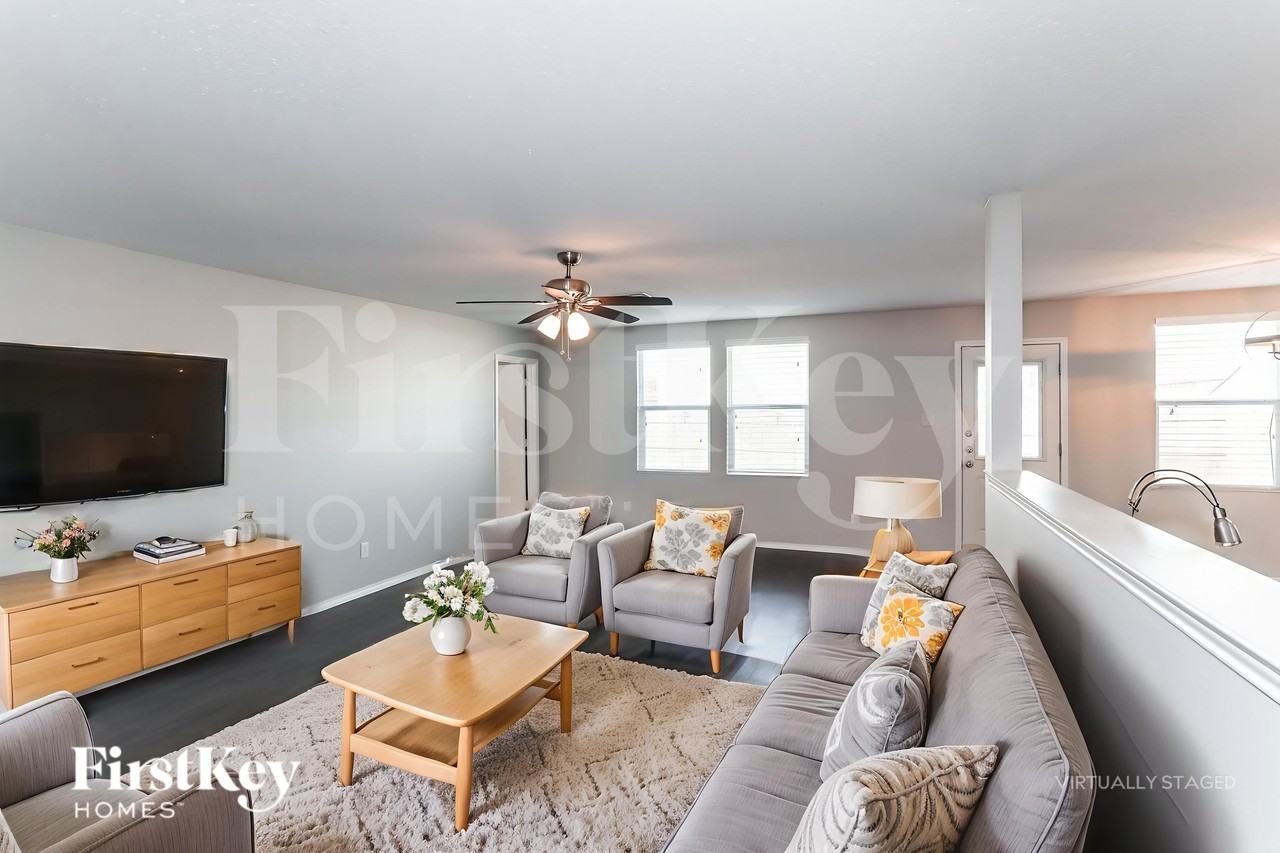 1405 Dandelion Trl - Photo 5 of 18