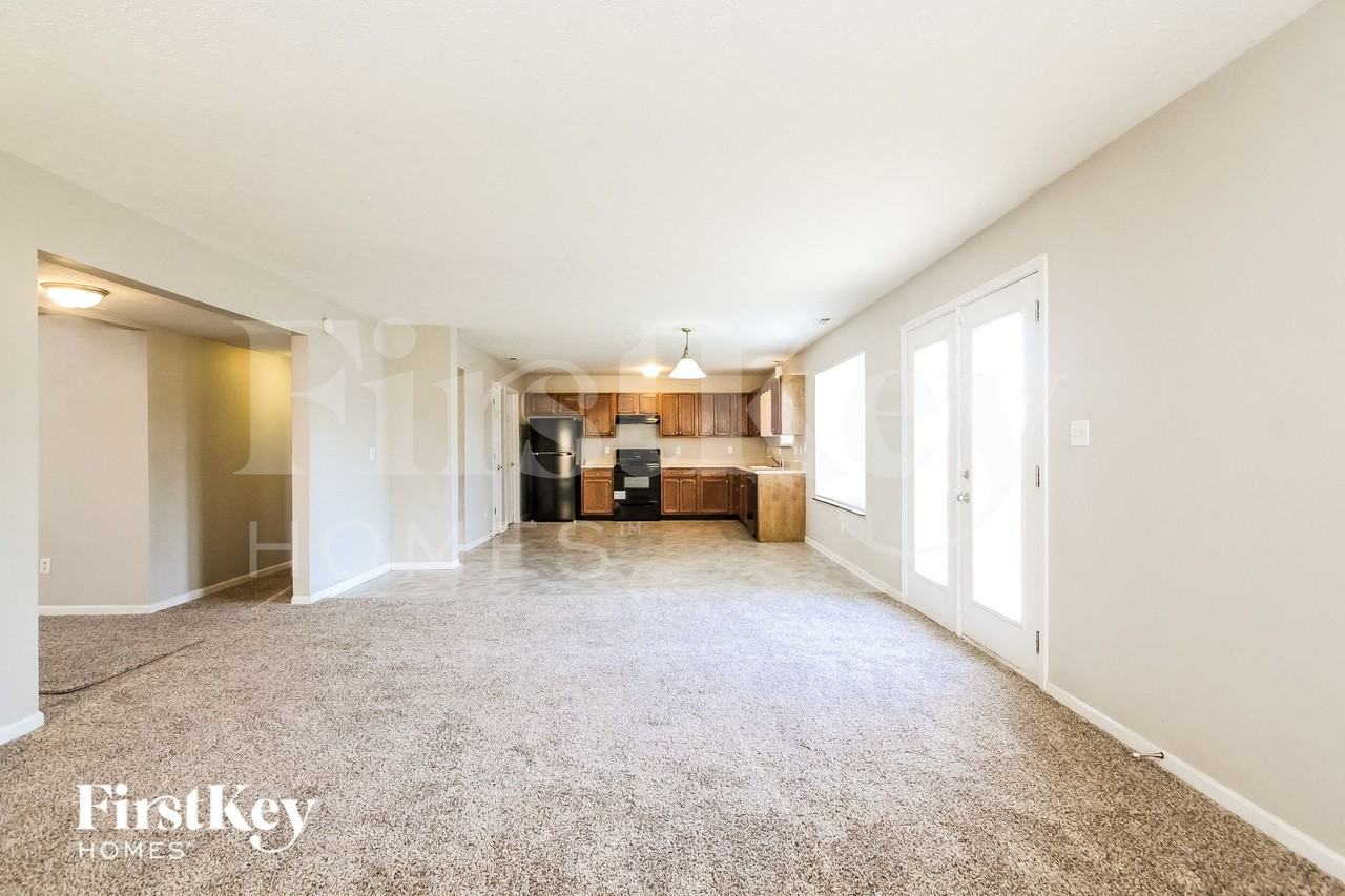 11419 Watts Bar Ct - Photo 4 of 15