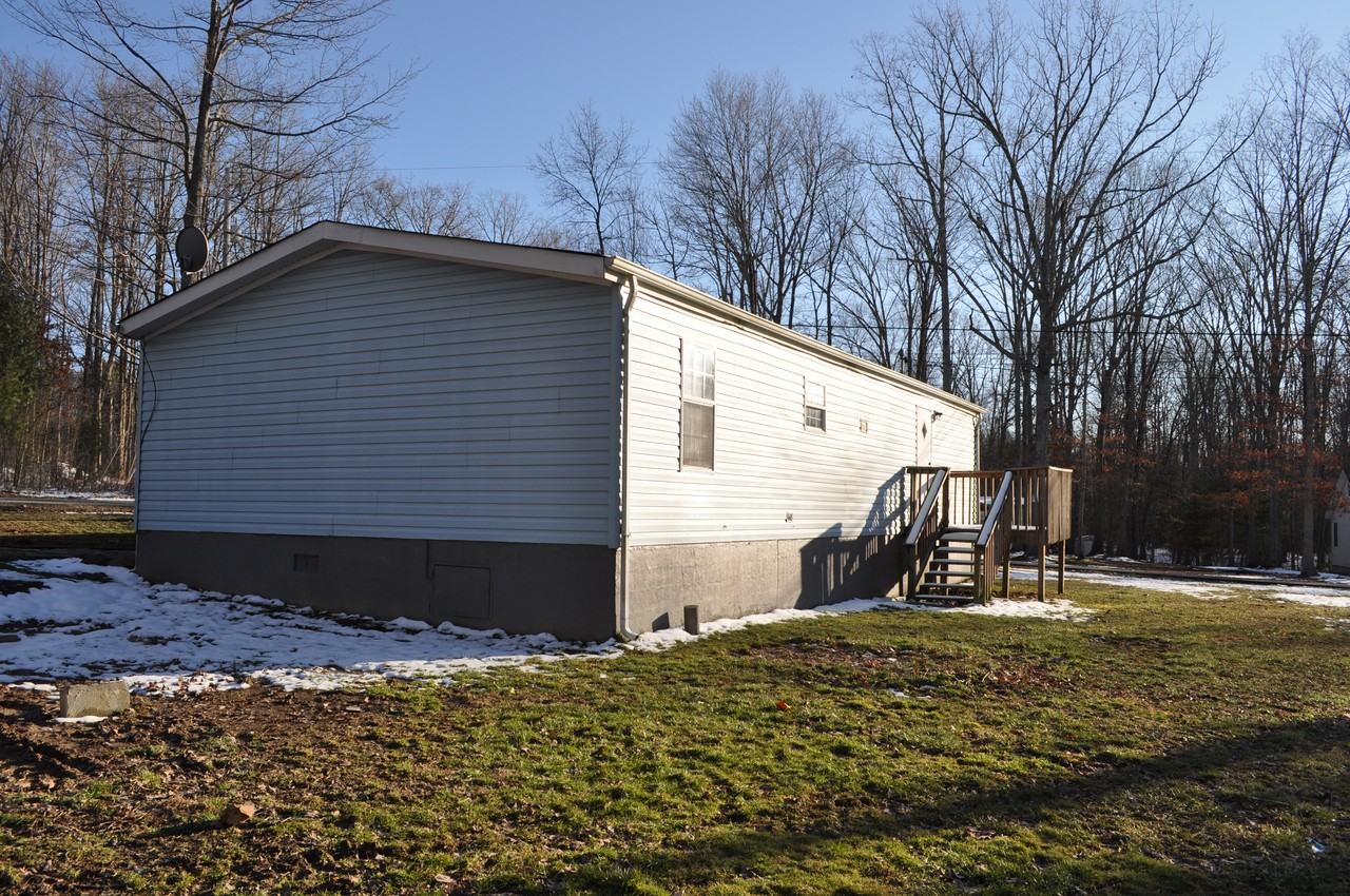 305 Boyd Crawford Dr - Photo 2 of 7