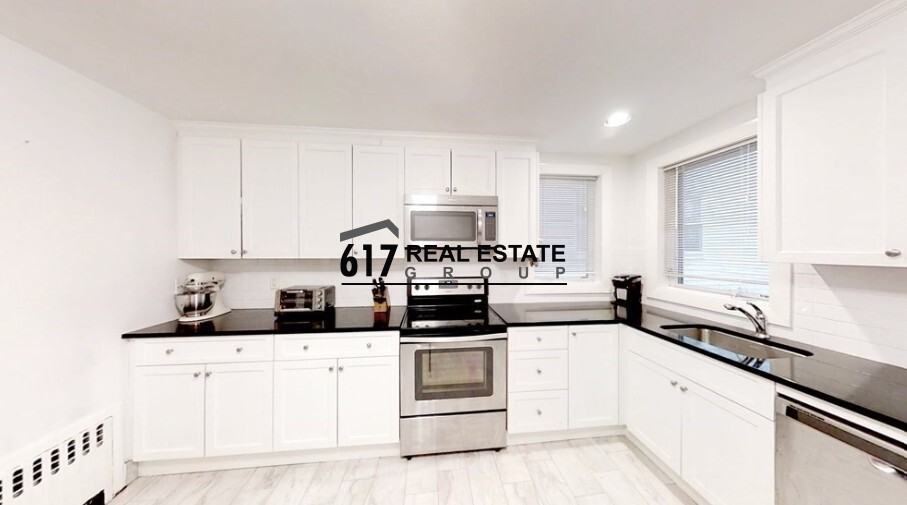 39 Saint Paul St #2 - Photo 3 of 10