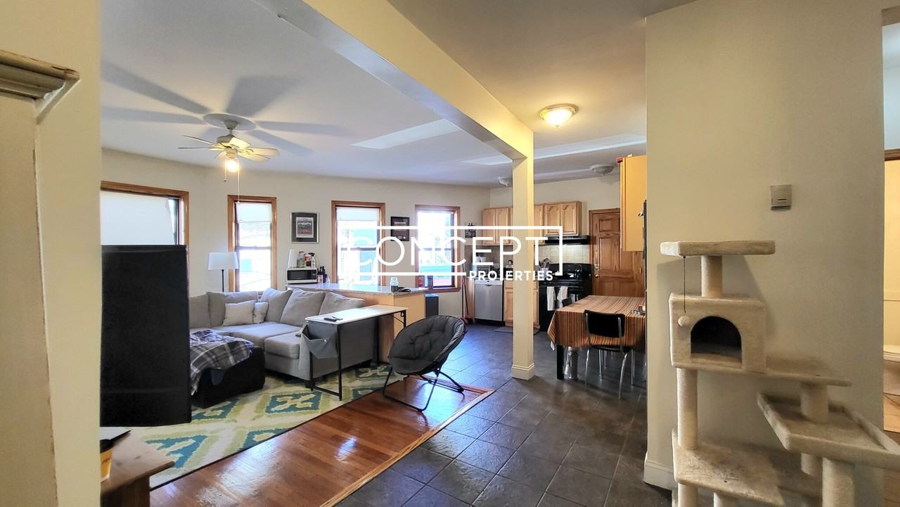 47 Orkney Rd #1 - Photo 5 of 26