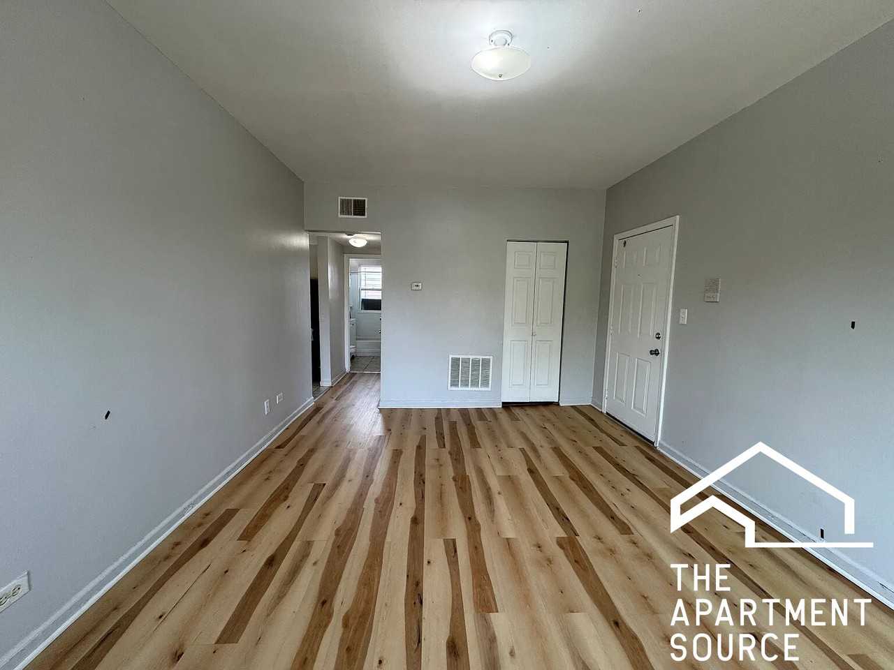 3805 W Thomas St #1 - Photo 3 of 15