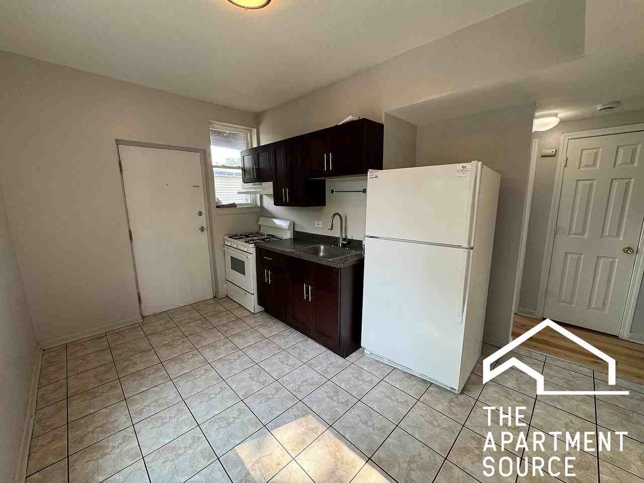 3805 W Thomas St #1 - Photo 5 of 15