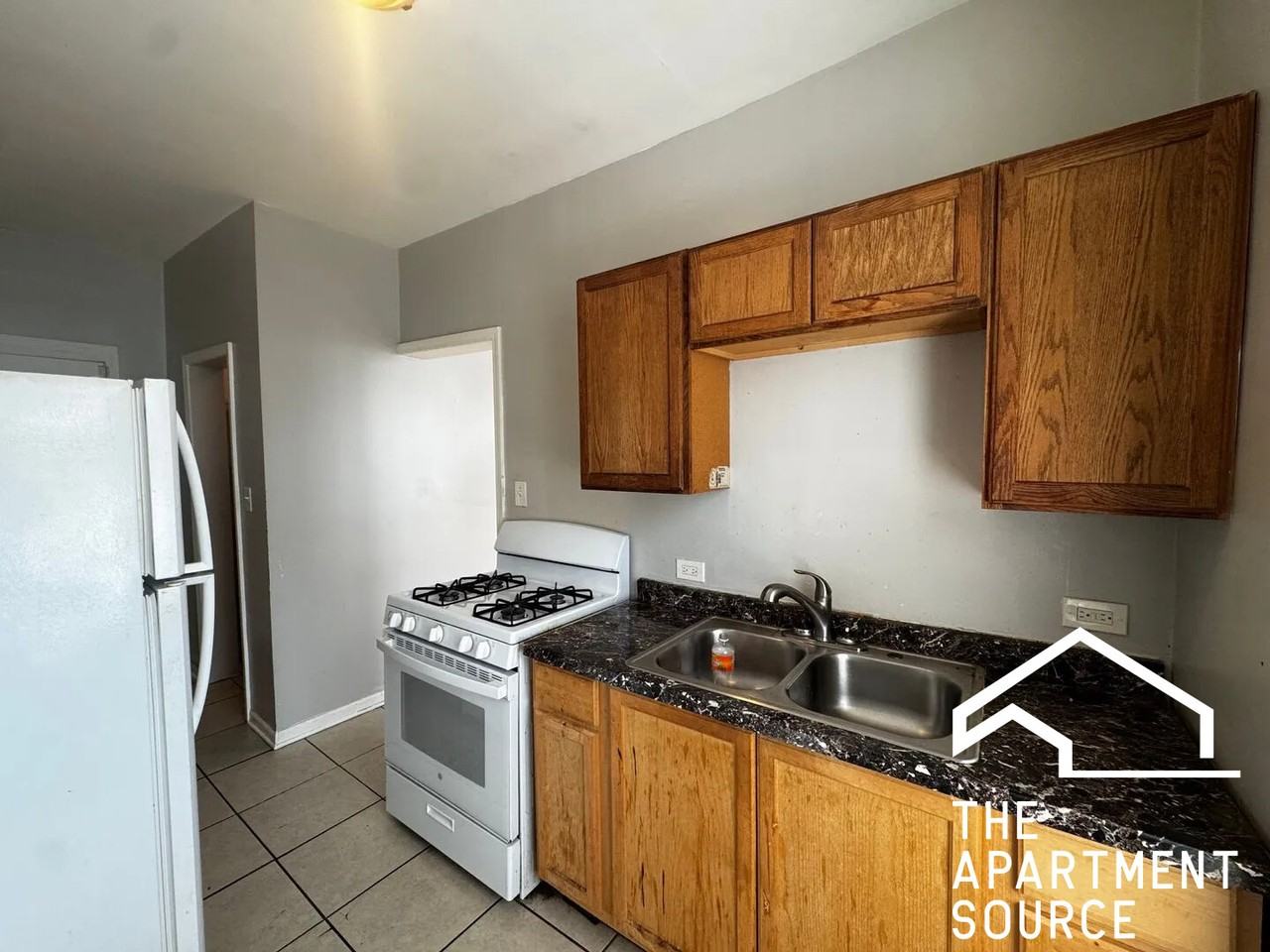 7658 S Marquette Ave #2 - Photo 3 of 11