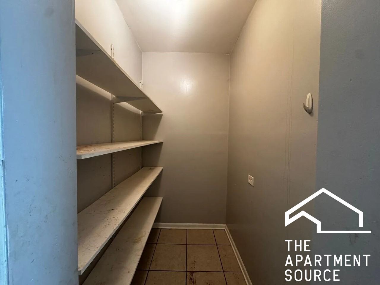 7658 S Marquette Ave #2 - Photo 6 of 11