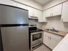 featured image of 700 Se 13th St #3