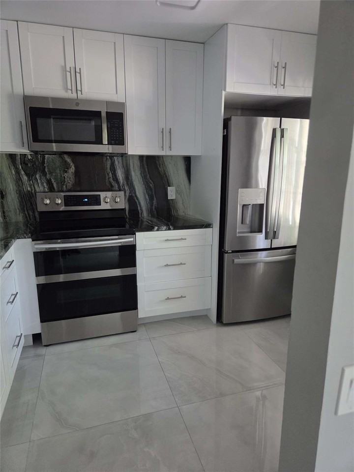 2706 Nassau Bnd #A2 - Photo 2 of 8