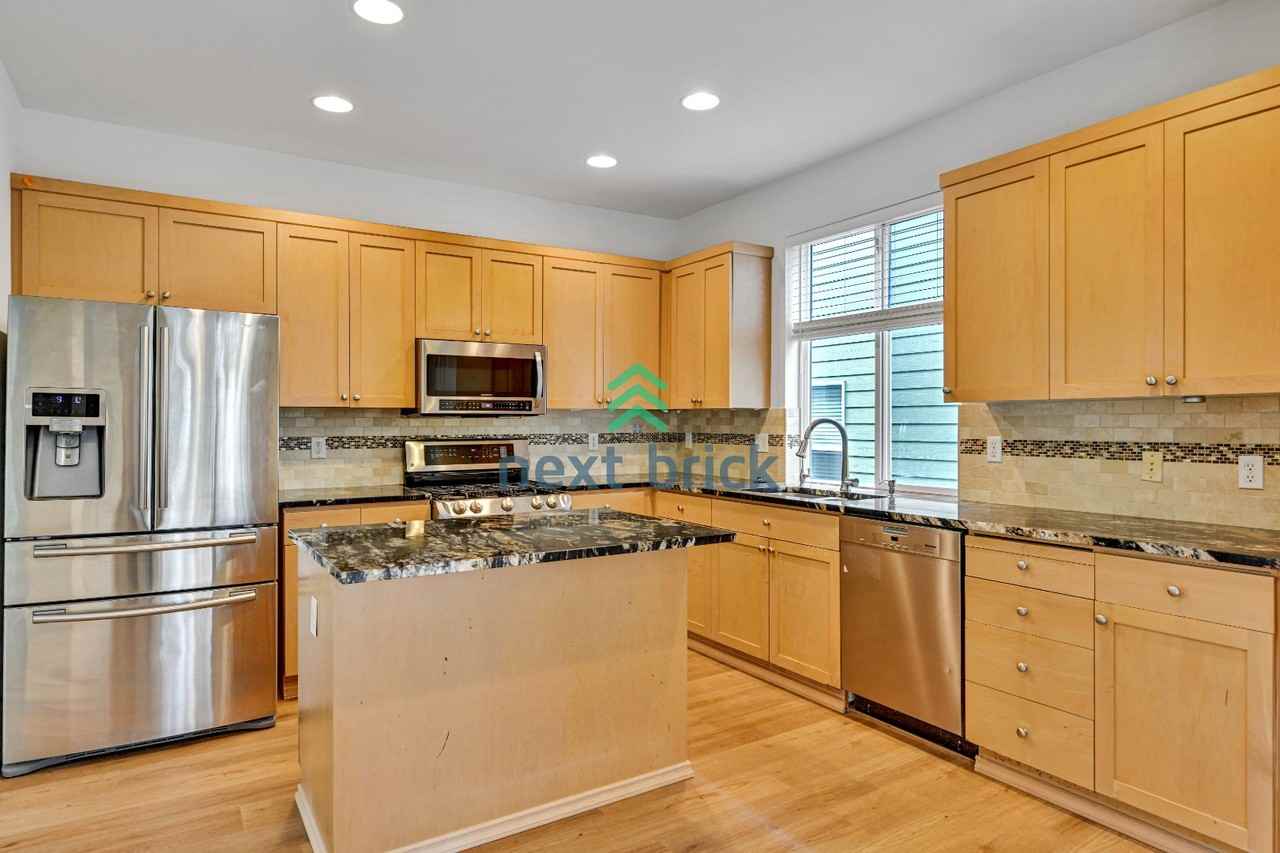 22628 Se 12th Pl - Photo 7 of 26