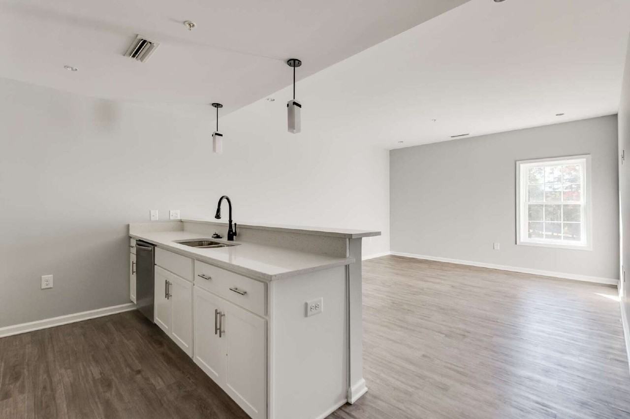 1420 Ewing Park Loop #204 - Photo 5 of 33