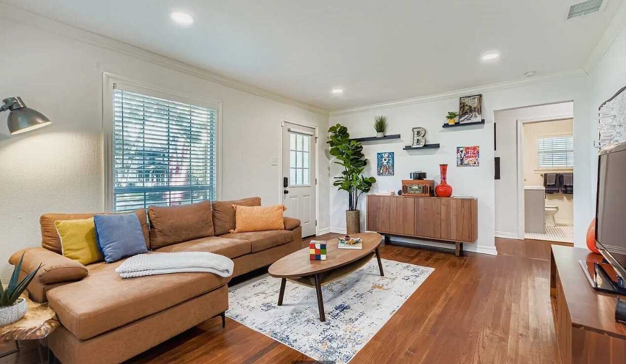 1316 Linden Ln - Photo 5 of 5