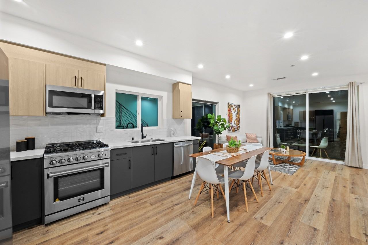 807 N Cherokee Ave #1-2 - Photo 3 of 21