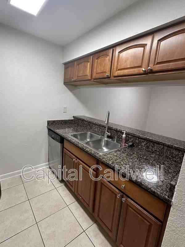 5440 S Macdill Ave #3K - Photo 3 of 14