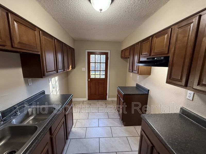 3662 Kerwin Dr - Photo 5 of 16