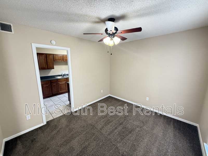 3662 Kerwin Dr - Photo 6 of 16