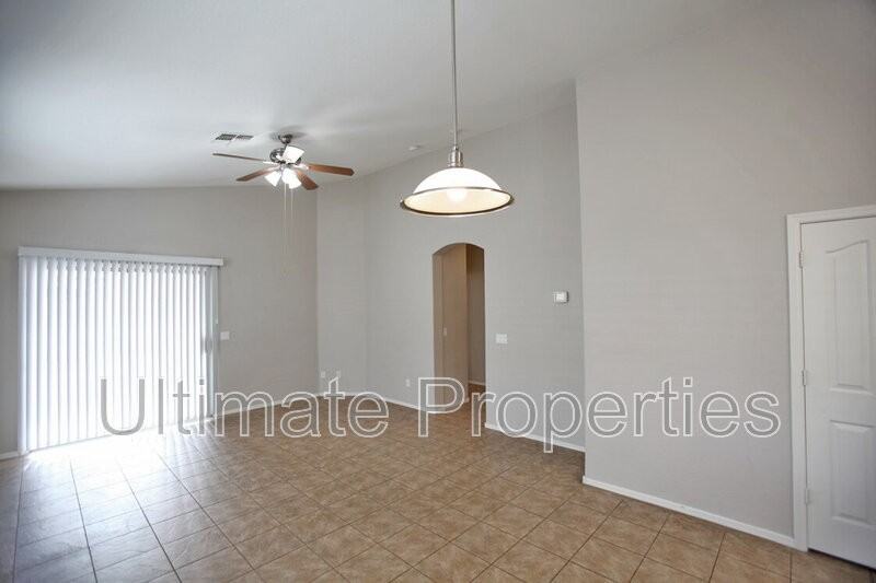 10151 W Hilton Ave - Photo 4 of 10