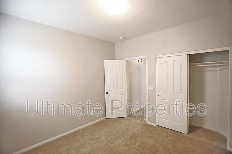 10151 W Hilton Ave - Photo 7 of 10