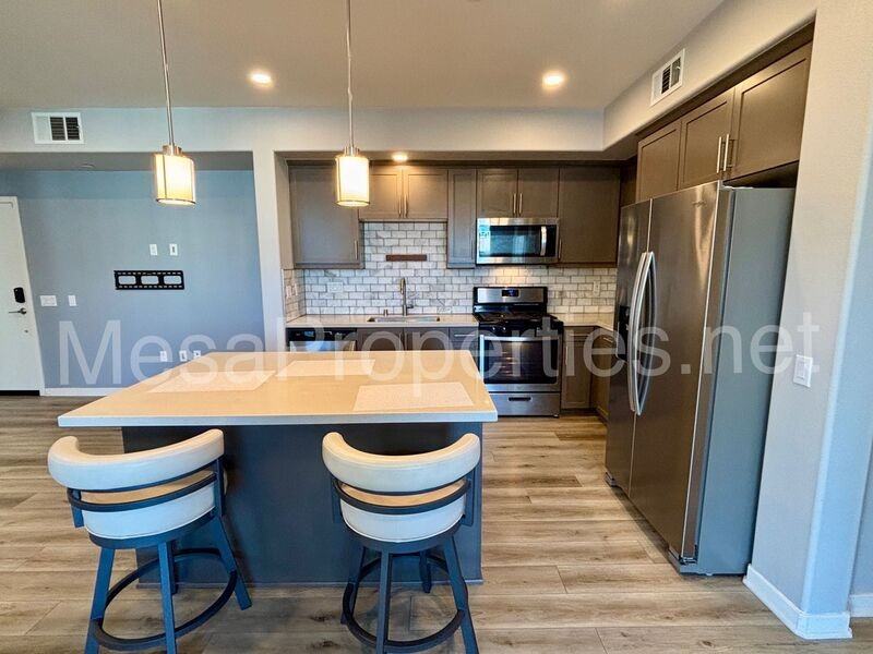 9352 Solaire Pl - Photo 3 of 18