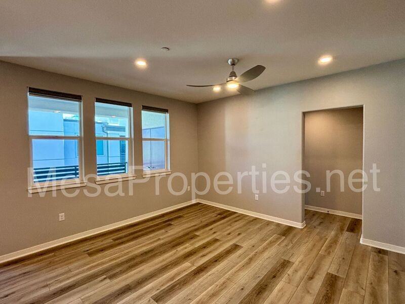 9352 Solaire Pl - Photo 6 of 18