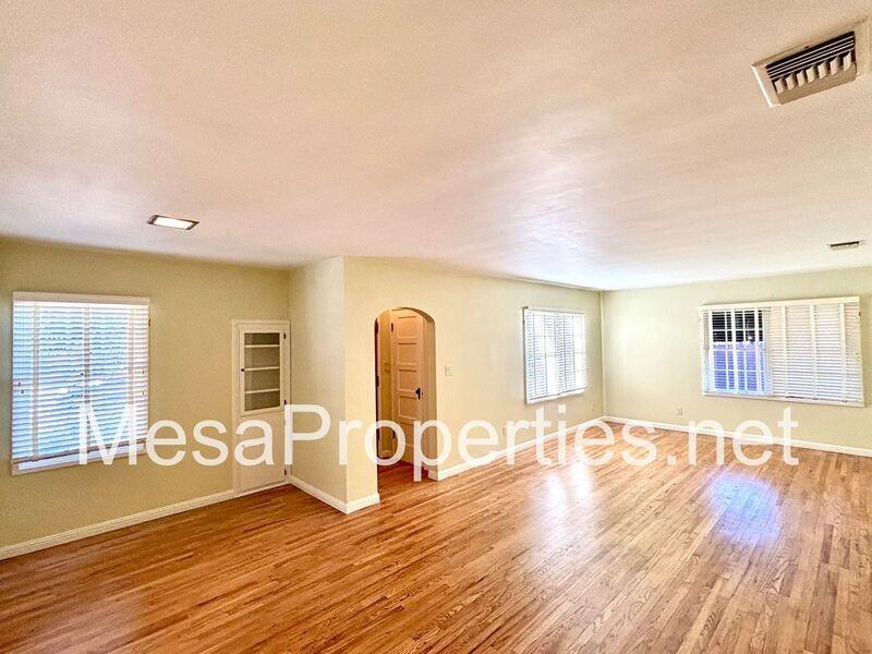 661 E J St - Photo 3 of 18